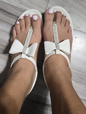 Cute Fashion White Sandals With Bow And Rhinestones Sz 8.5